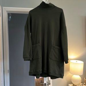 Tuckernuck- Pomander Place sweatshirt dress